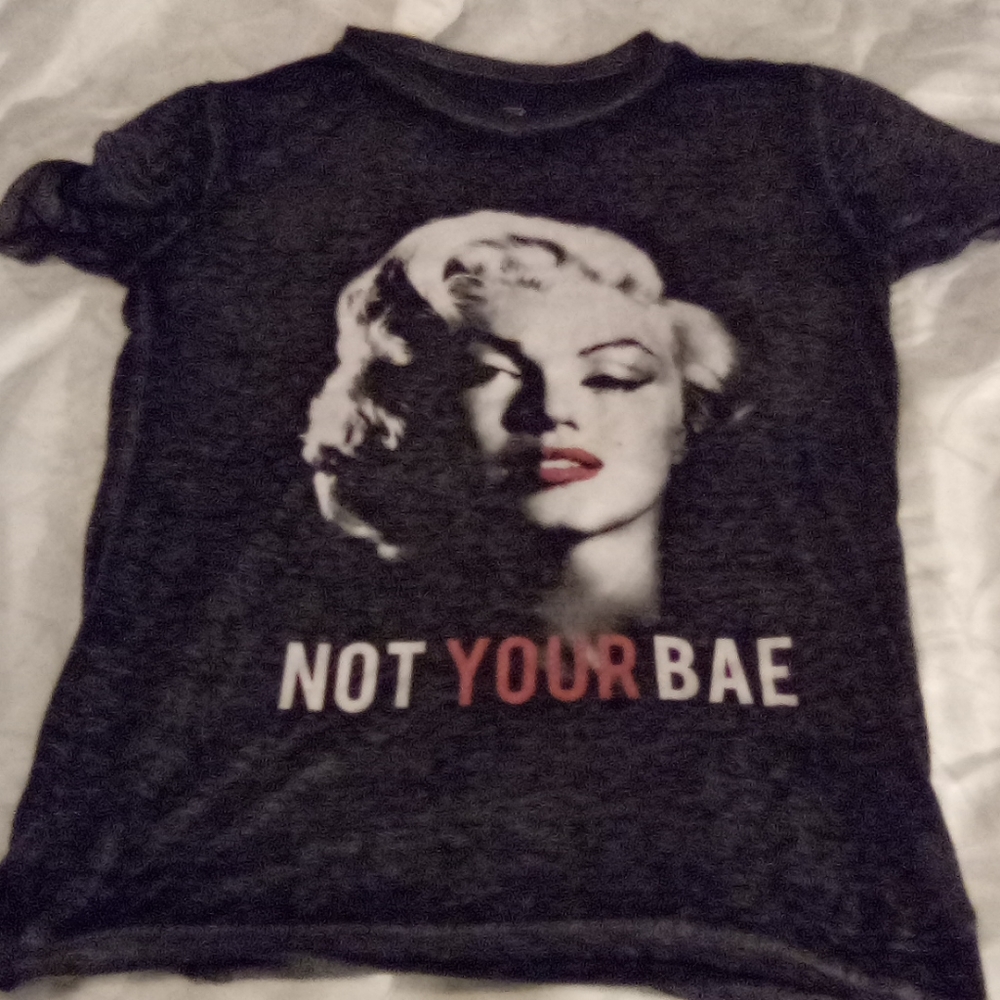 Tee shirt